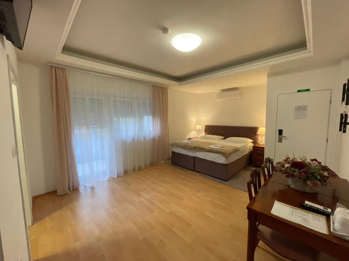Stella Boutique Rooms Сесвете Экстерьер фото